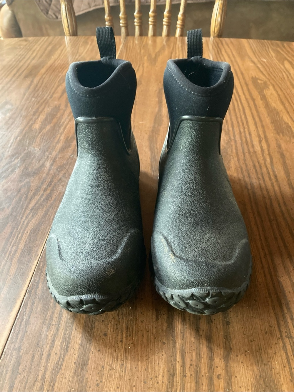 Kids Black muck boots unisex Sz 1 M Waterproof Slip-On ankle height Boots
